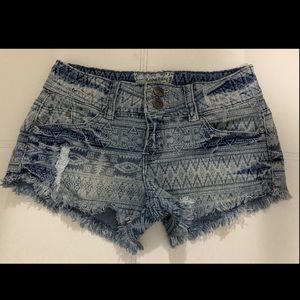 Hot Kiss short shorts